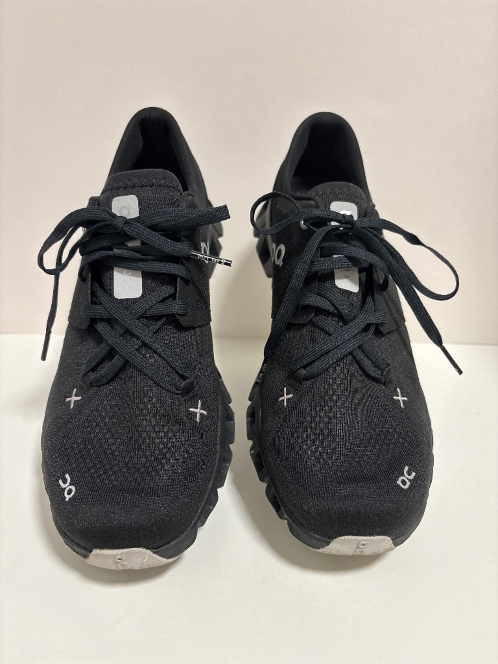 The women’s On Cloud X 3 in black/black asphalt - size 9